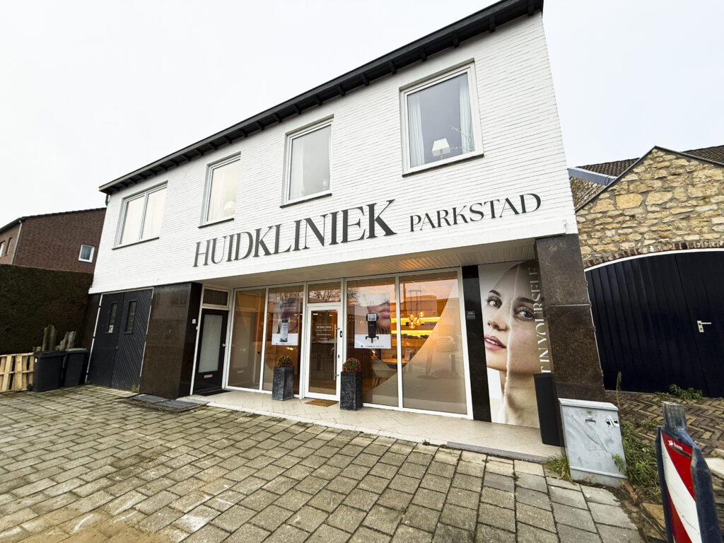 Gevelreclame voor Huidkliniek Parkstad